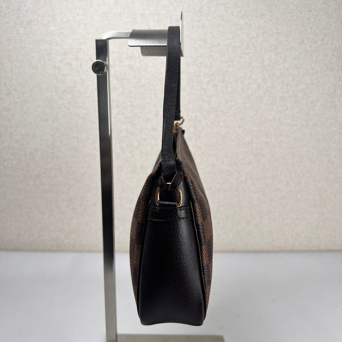 Louis Vuitton Brown Pouches A-16313
