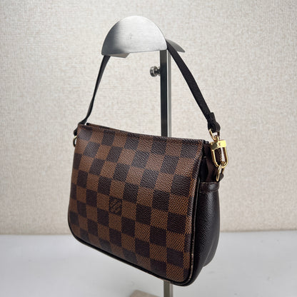Louis Vuitton Brown Pouches A-16313