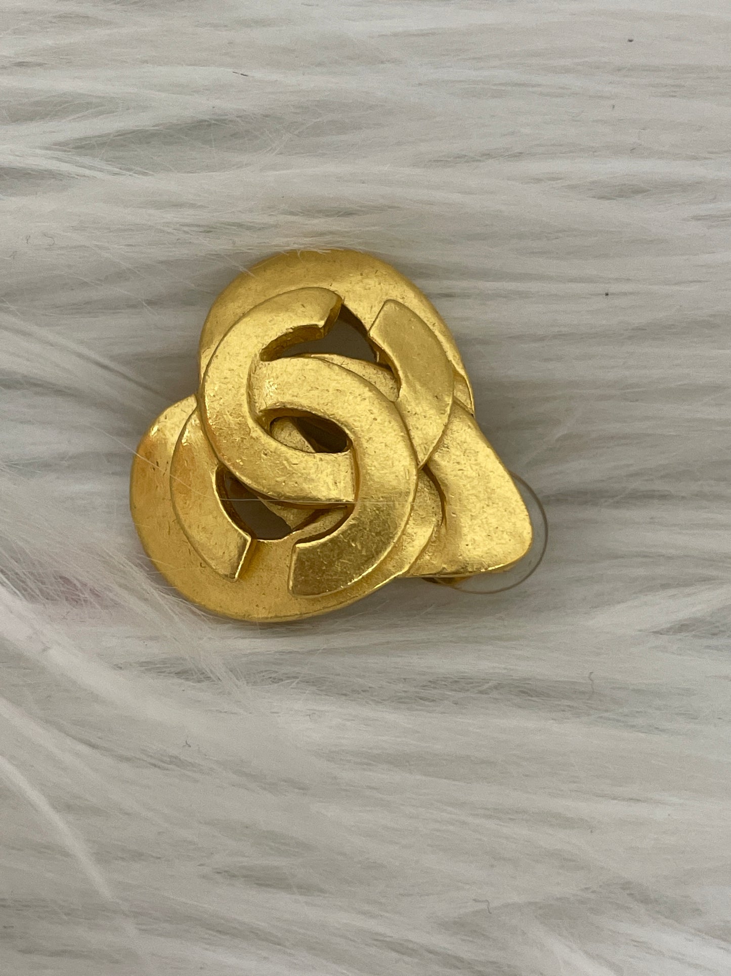 Chanel Gold Small goods A-16337