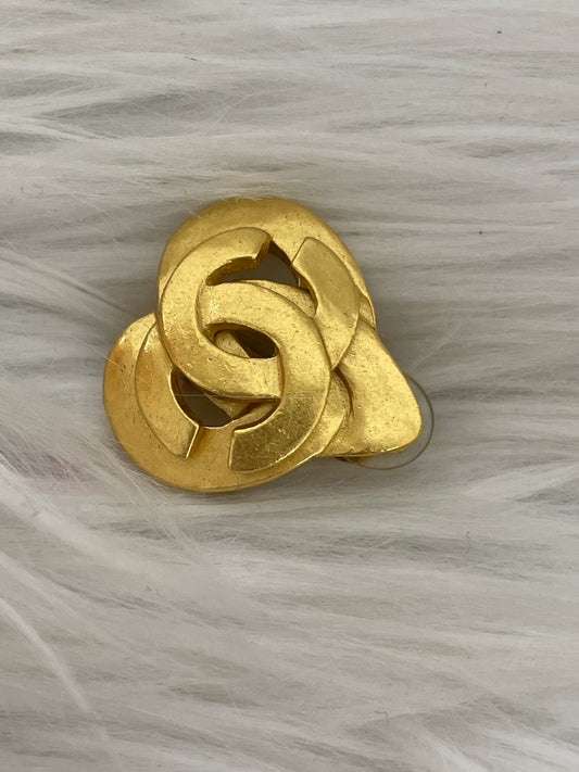 Chanel Gold Small goods A-16337