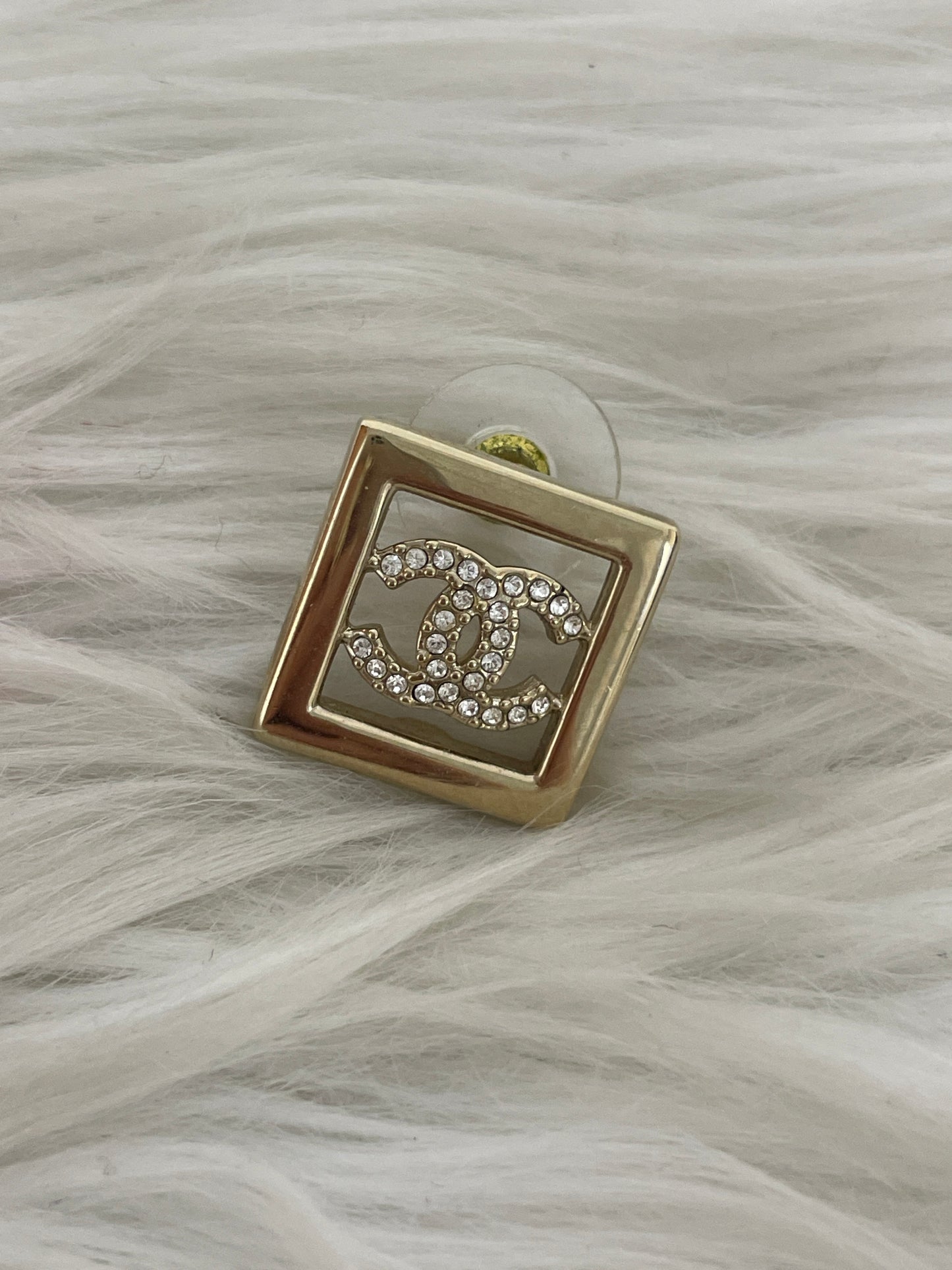 Chanel Gold Earrings A-16338
