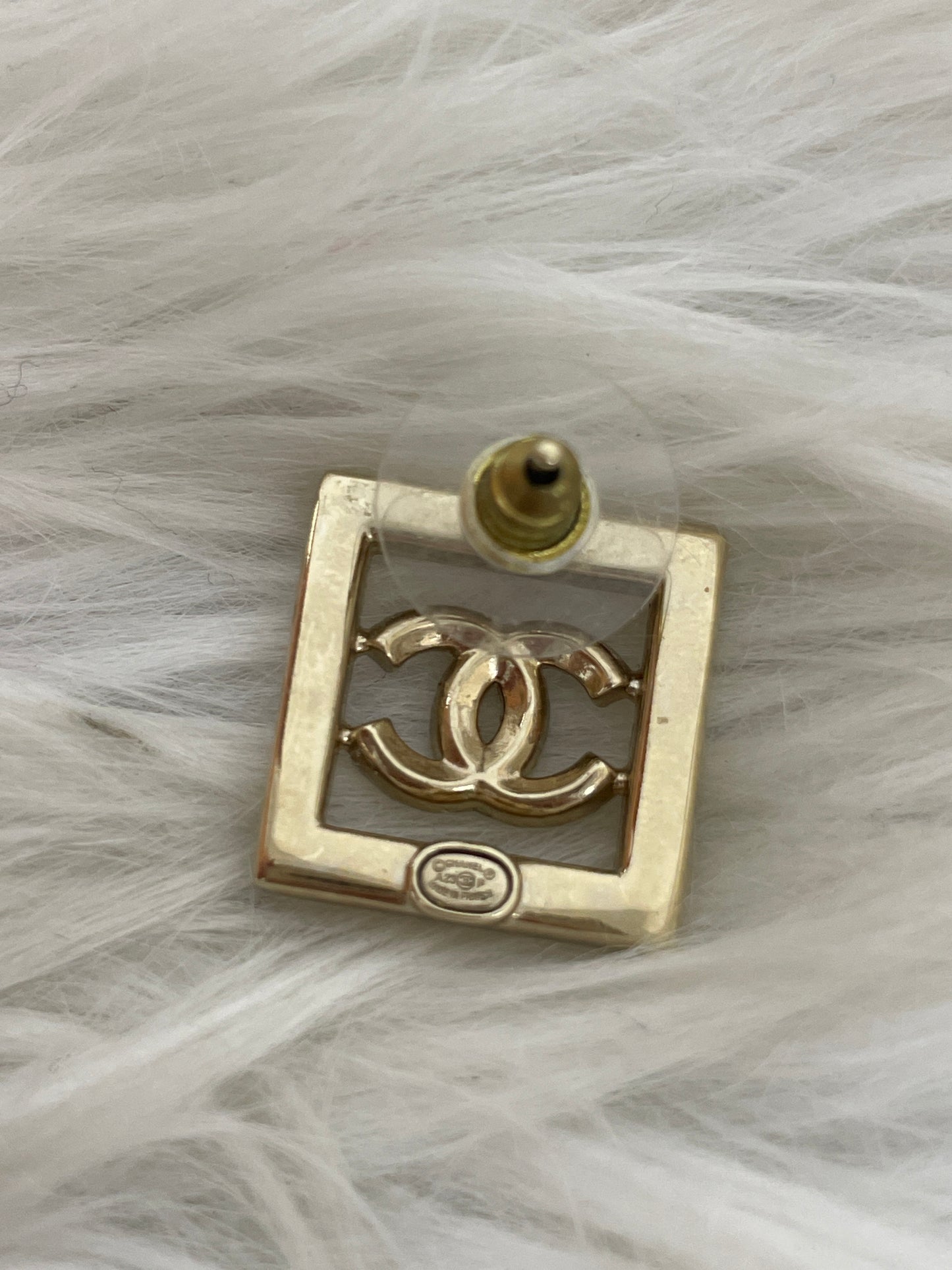 Chanel Gold Earrings A-16338