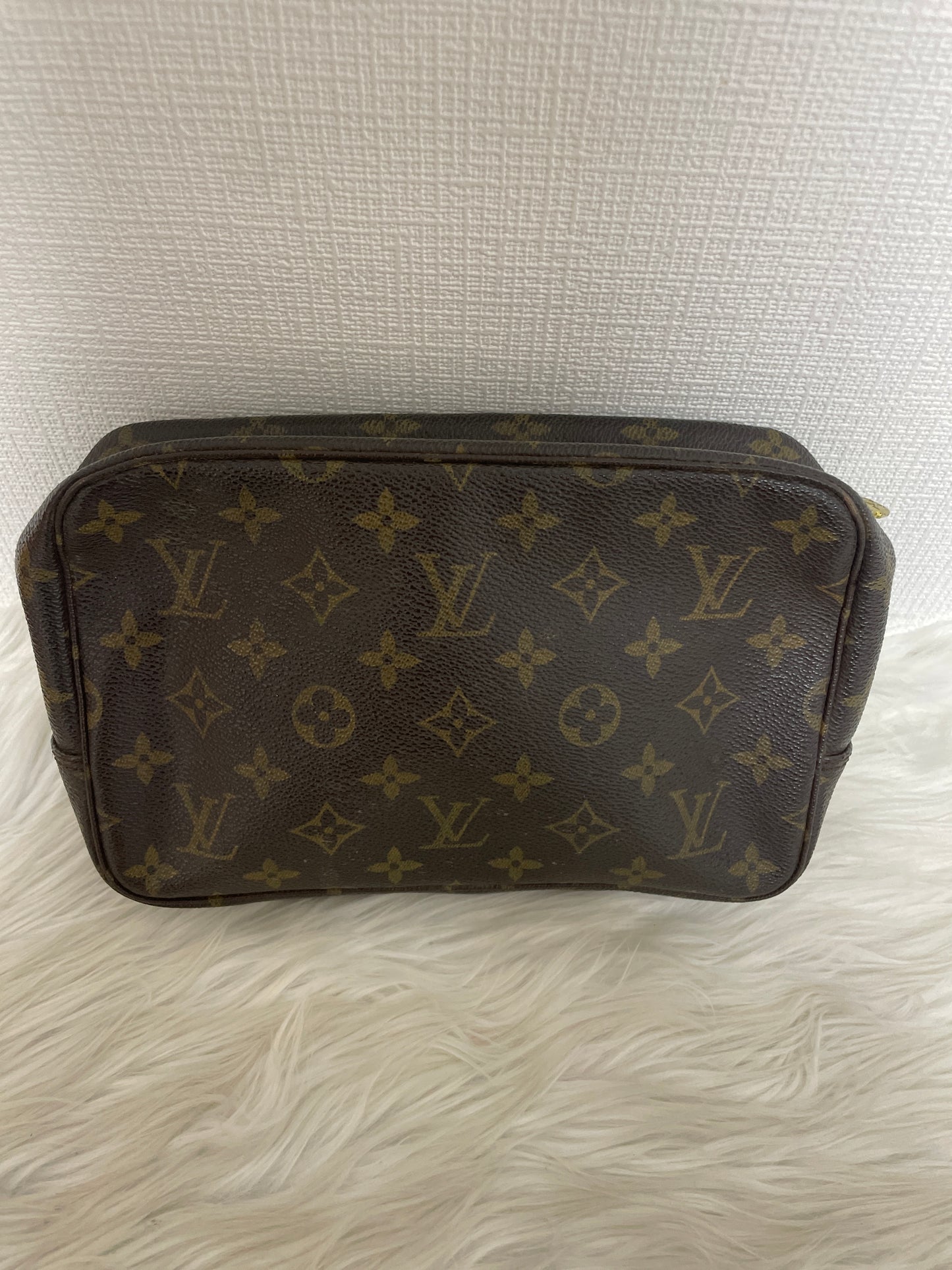 Louis Vuitton Brown Pouches A-16349