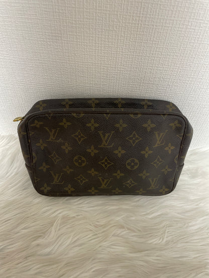 Louis Vuitton Brown Pouches A-16349