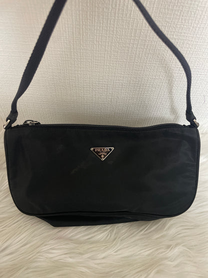 Prada Black Handle Bags A-16352