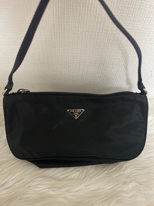Prada Black Handle Bags A-16352