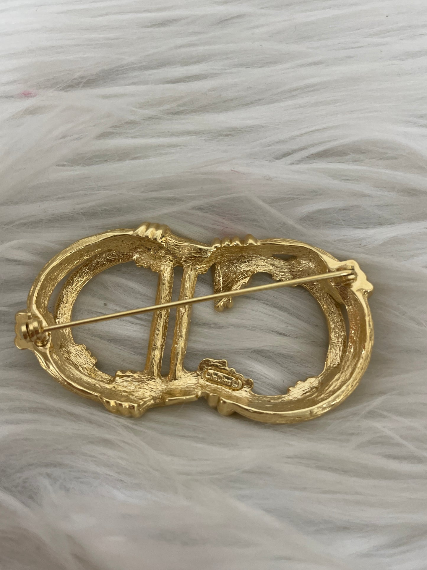 Dior Gold Brooches A-16356