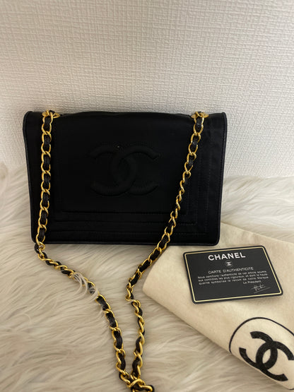 Chanel Black Shoulder Bags A-16362