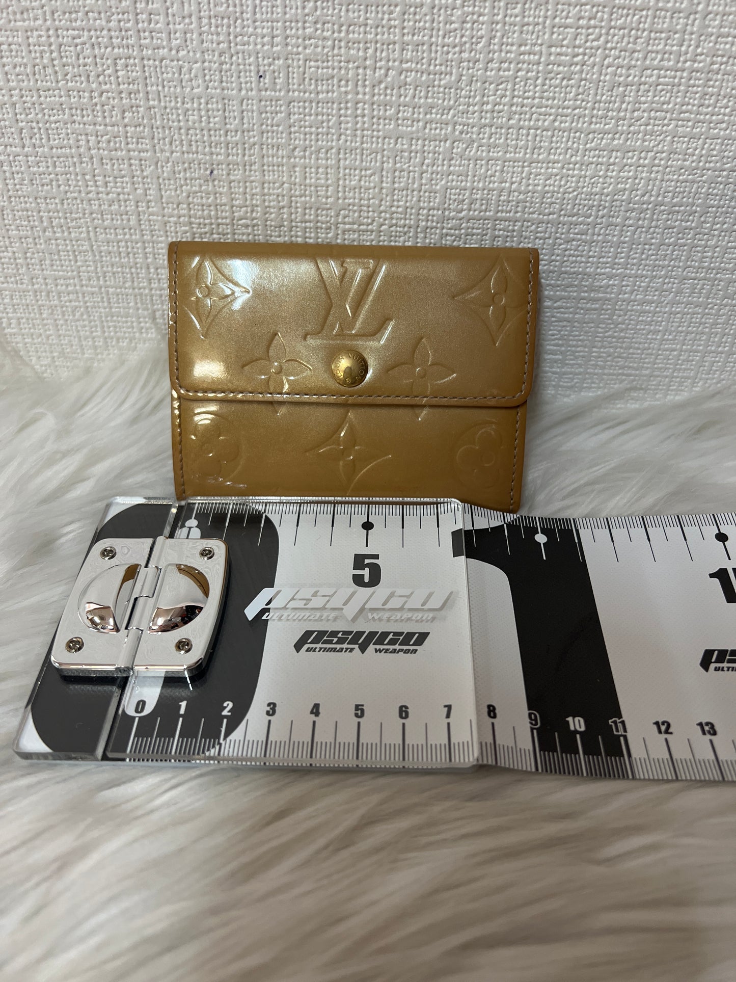 Louis Vuitton Beige Wallets A-16363