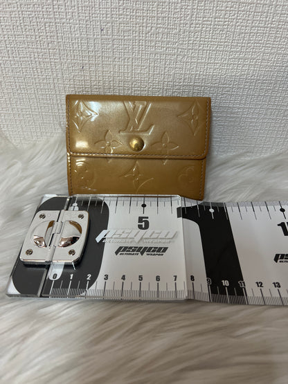 Louis Vuitton Beige Wallets A-16363