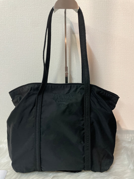 Prada Black Tote Bags A-16366