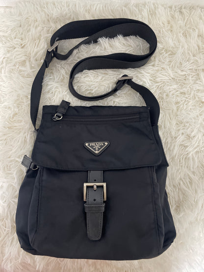 Prada Black Shoulder Bags A-16368