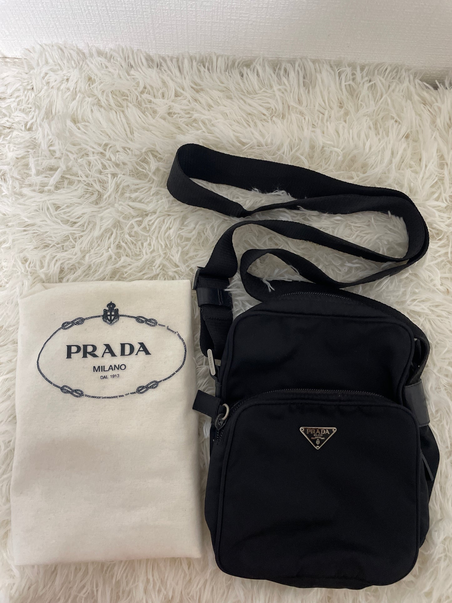 Prada Black Shoulder Bags A-16375
