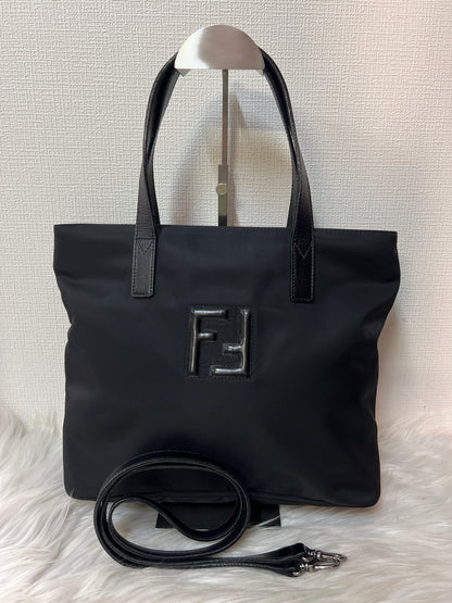 Fendi Black Shoulder Bags A-16377