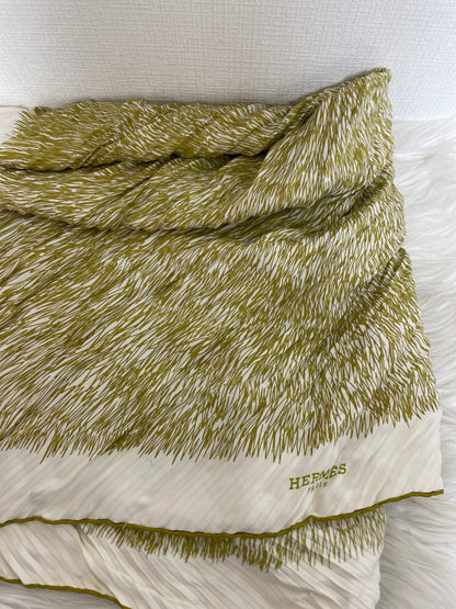 Hermes Gold Scarves A-16406