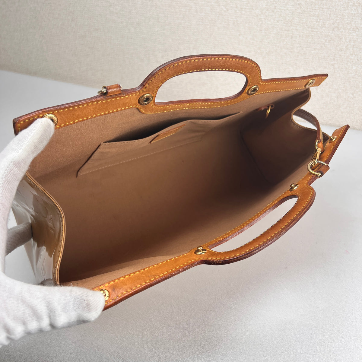 Louis Vuitton Yellow Shoulder Bags A-16408