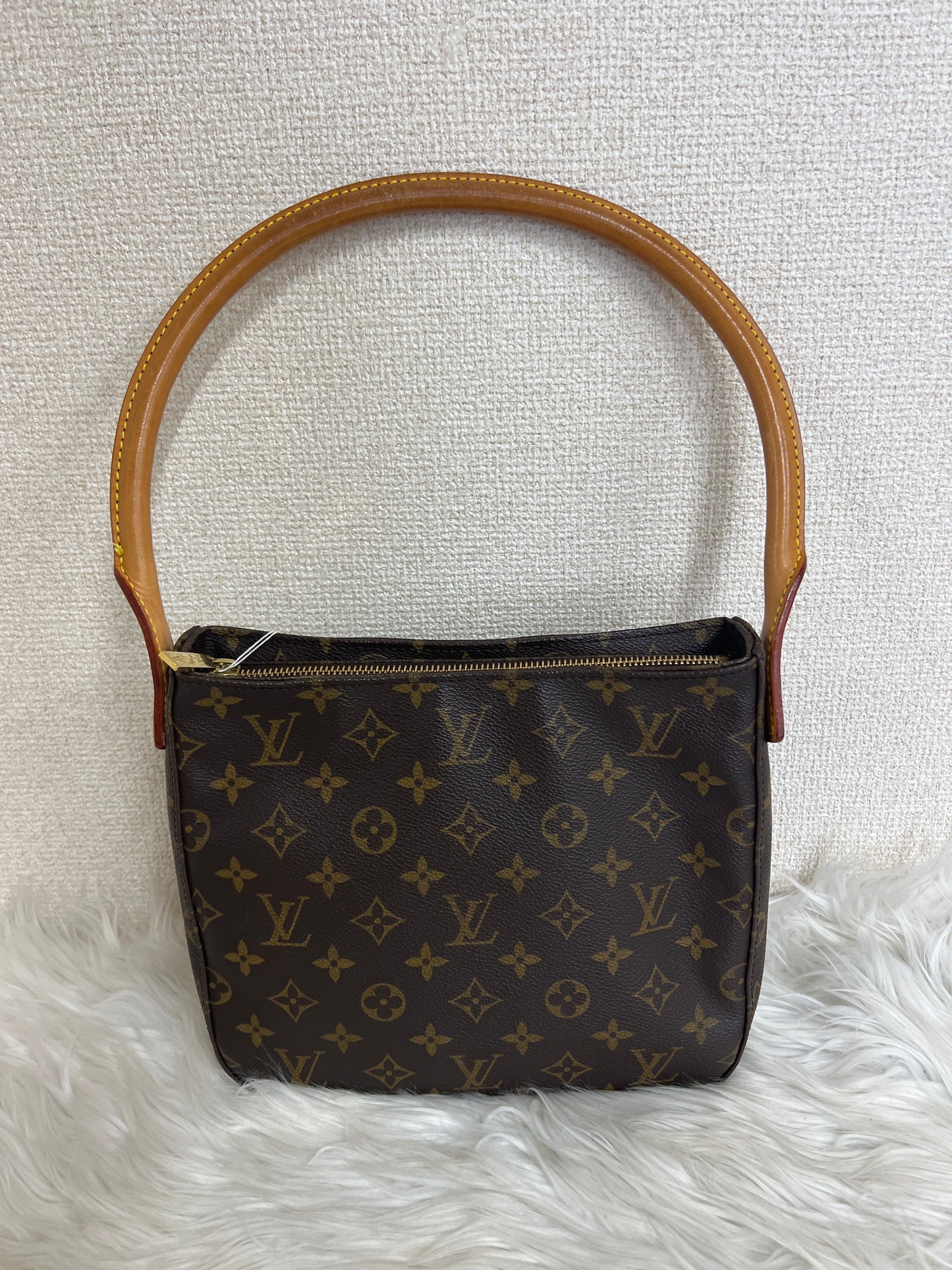Louis Vuitton Brown Handle Bags A-16409