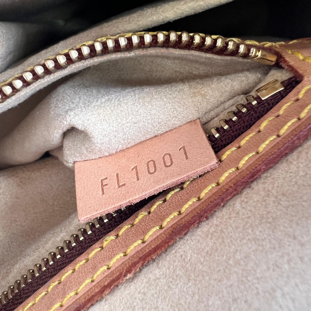 Louis Vuitton Brown Handle Bags A-16409