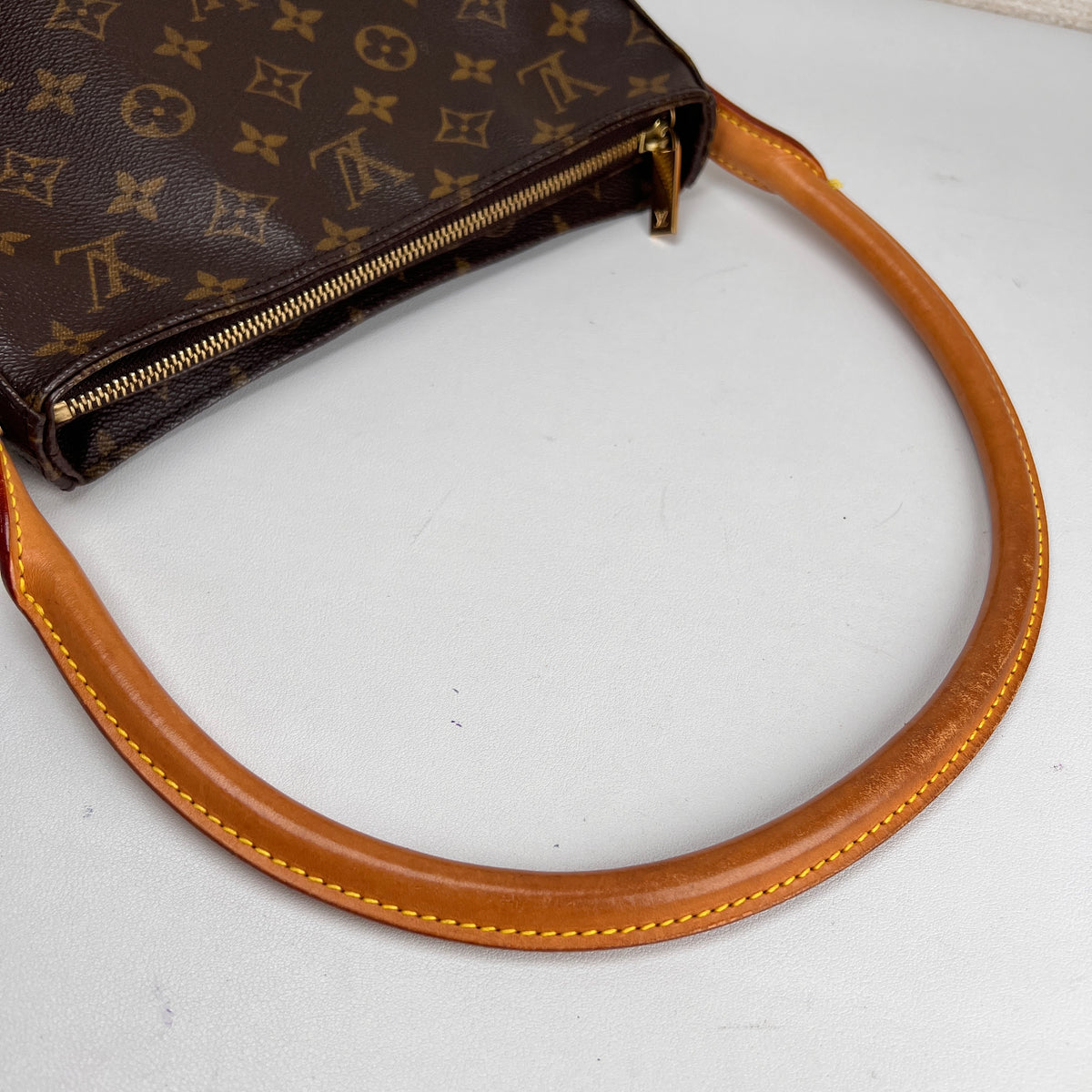 Louis Vuitton Brown Handle Bags A-16409