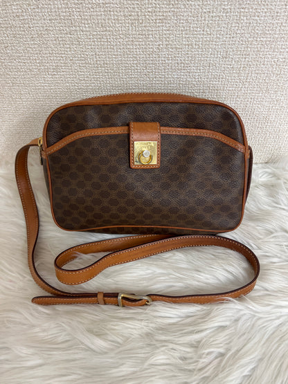 Celine Brown Shoulder Bags A-16412