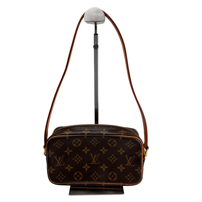 Louis Vuitton Brown Shoulder Bags A-16420
