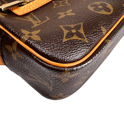 Louis Vuitton Brown Shoulder Bags A-16420