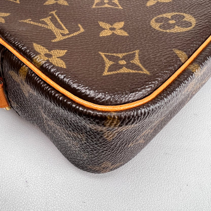Louis Vuitton Brown Shoulder Bags A-16420