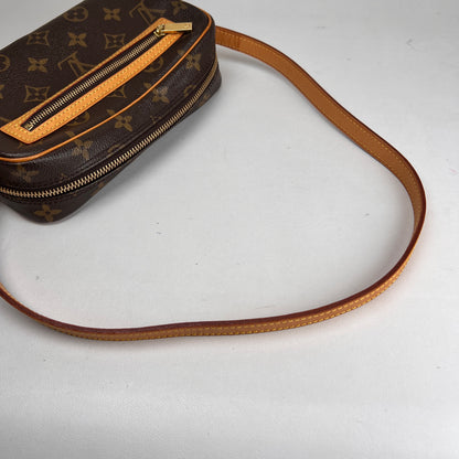Louis Vuitton Brown Shoulder Bags A-16420