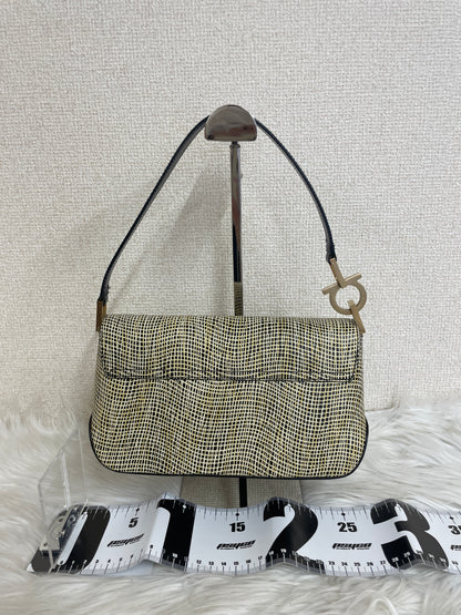 Ferragamo Black Shoulder Bags A-16433