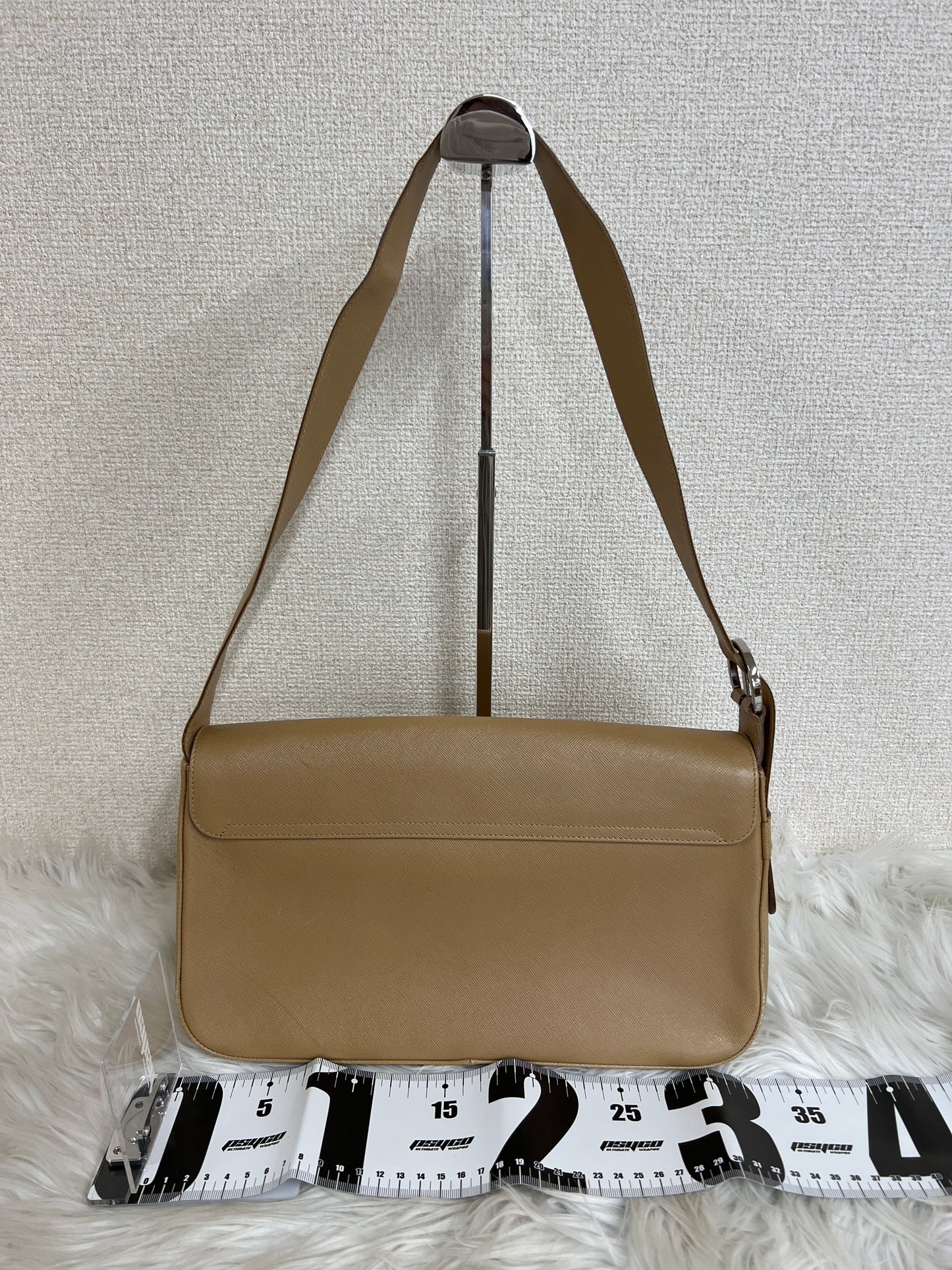 Ferragamo Beige Shoulder Bags A-16434