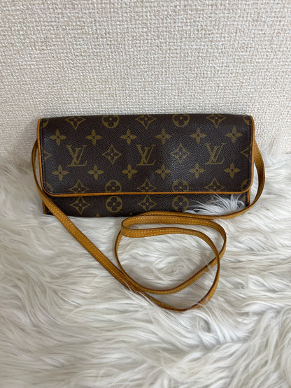 Louis Vuitton Brown Shoulder Bags A-16438