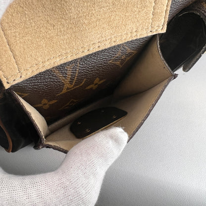 Louis Vuitton Brown Tote Bags A-16439