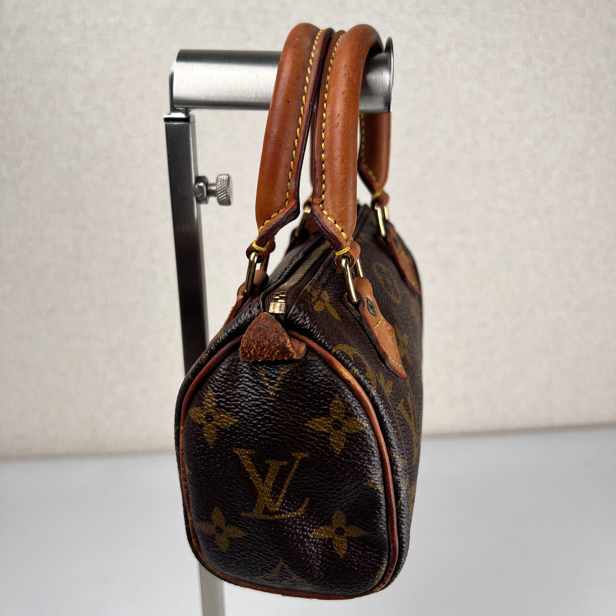 Louis Vuitton Brown Handle Bags A-16452
