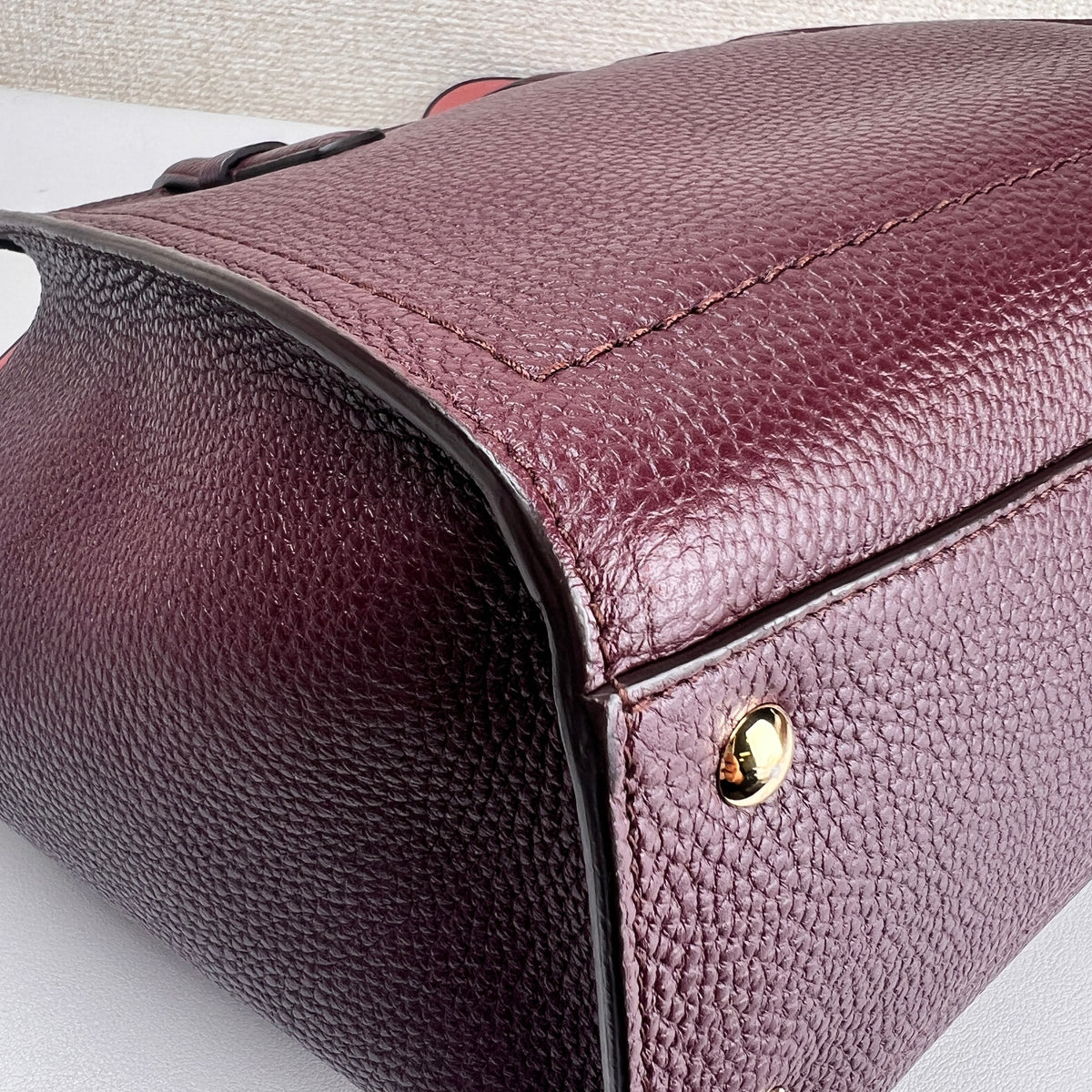 Ferragamo Bordeaux Handle Bags A-16455