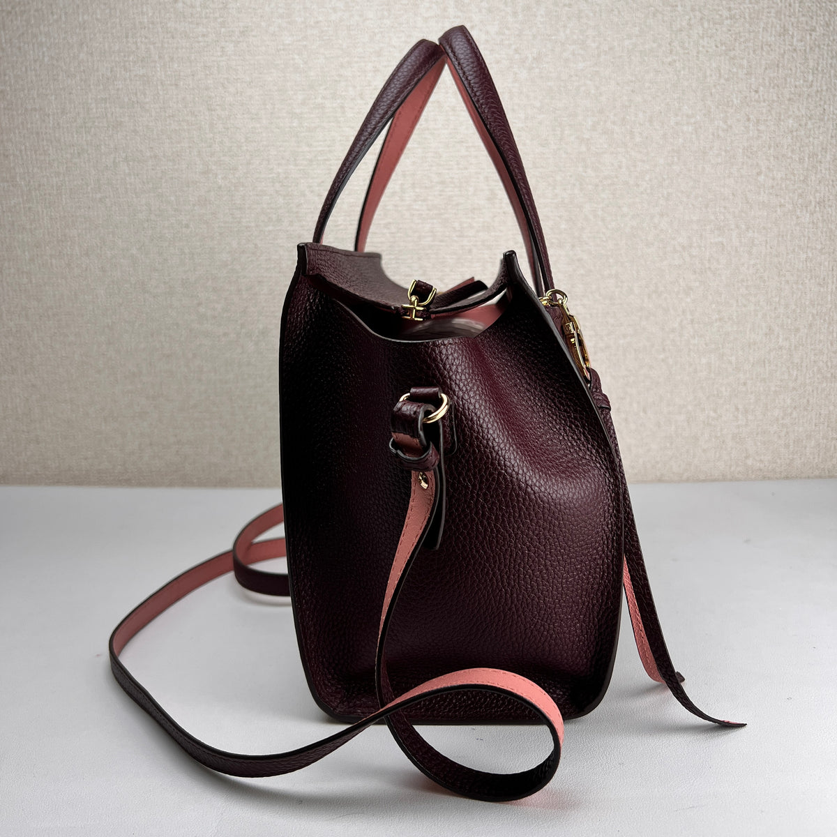 Ferragamo Bordeaux Handle Bags A-16455