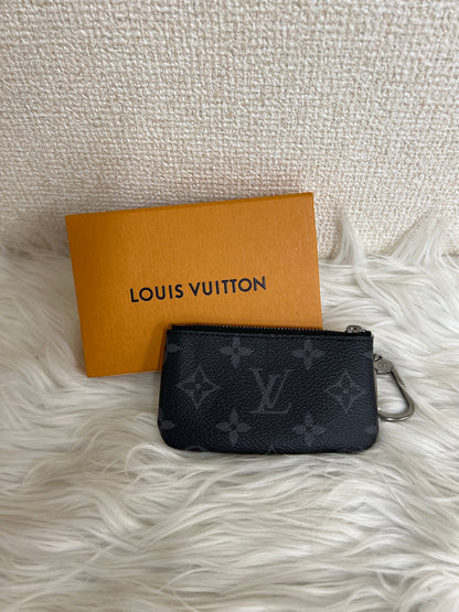 Louis Vuitton Black Pouches A-16461