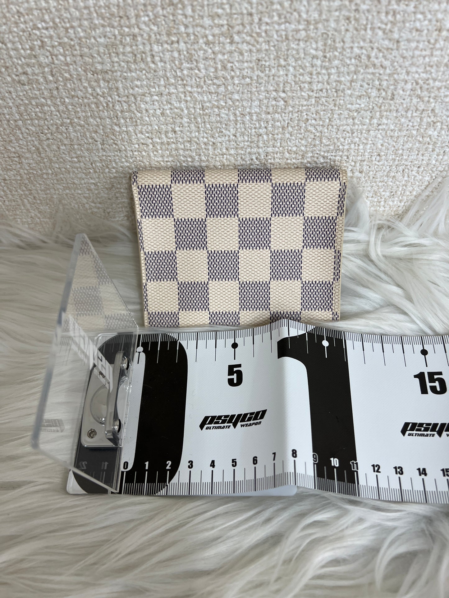 Louis Vuitton White Small goods A-16481
