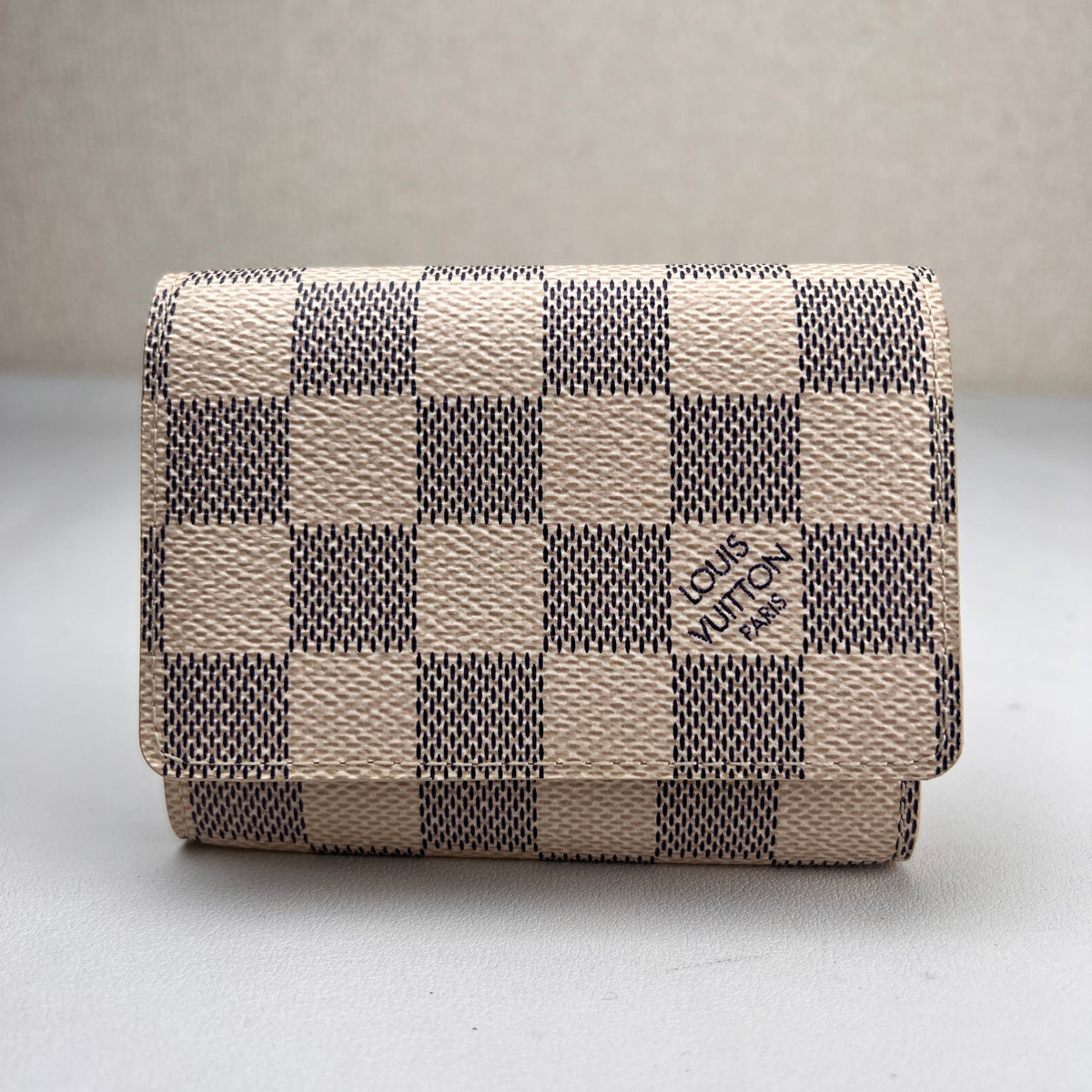 Louis Vuitton White Small goods A-16481