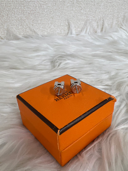 Hermes White Earrings A-16495