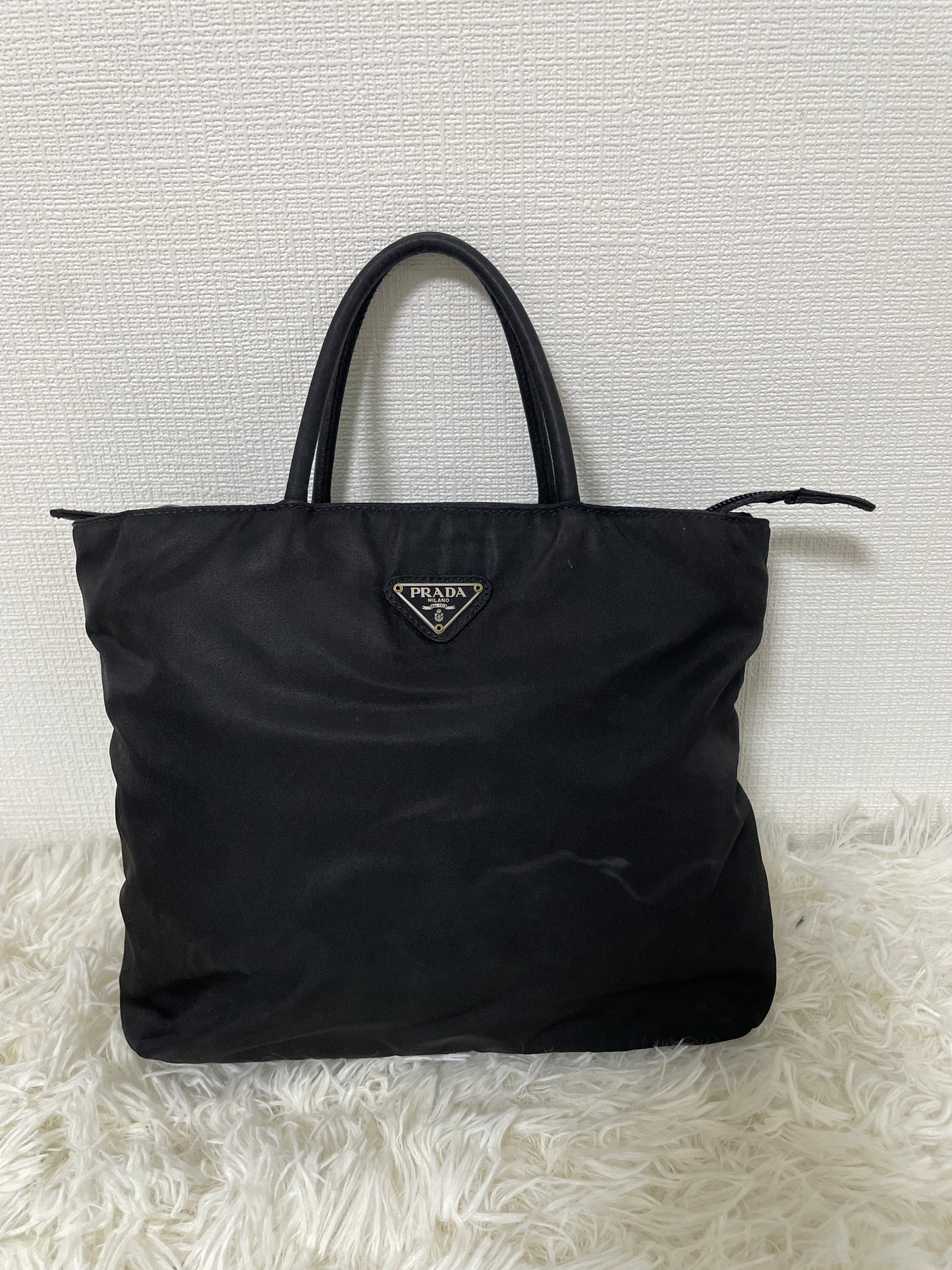 Prada Black Handle Bags A-16501