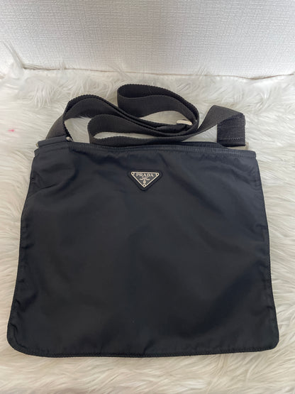 Prada Black Shoulder Bags A-16514