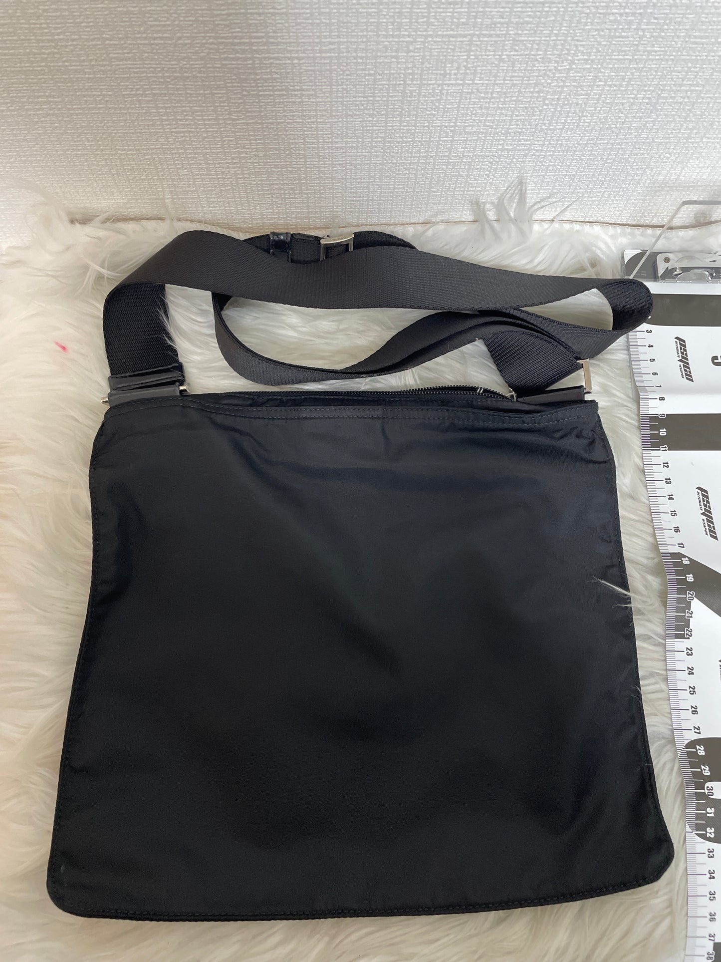 Prada Black Shoulder Bags A-16515