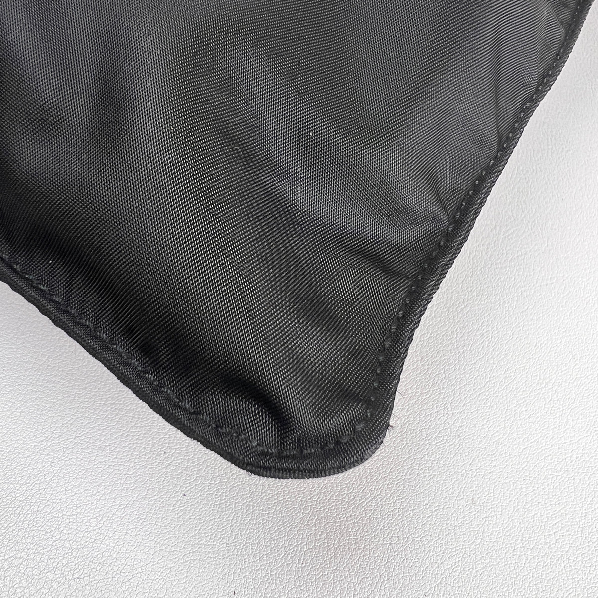 Prada Black Shoulder Bags A-16515