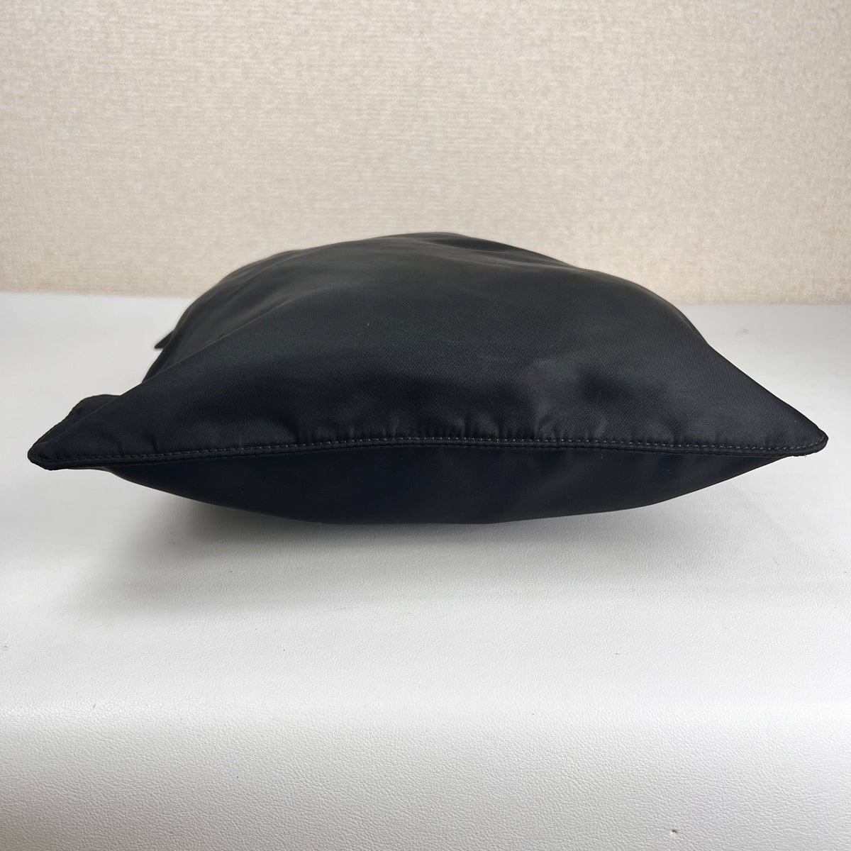 Prada Black Shoulder Bags A-16515