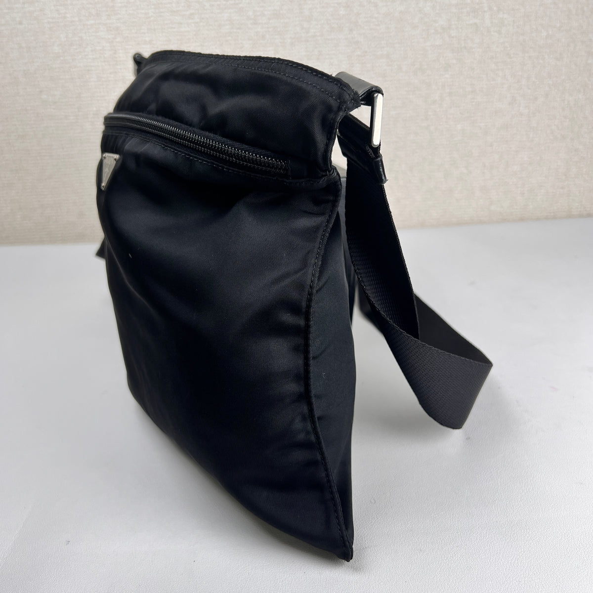 Prada Black Shoulder Bags A-16515
