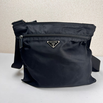 Prada Black Shoulder Bags A-16515