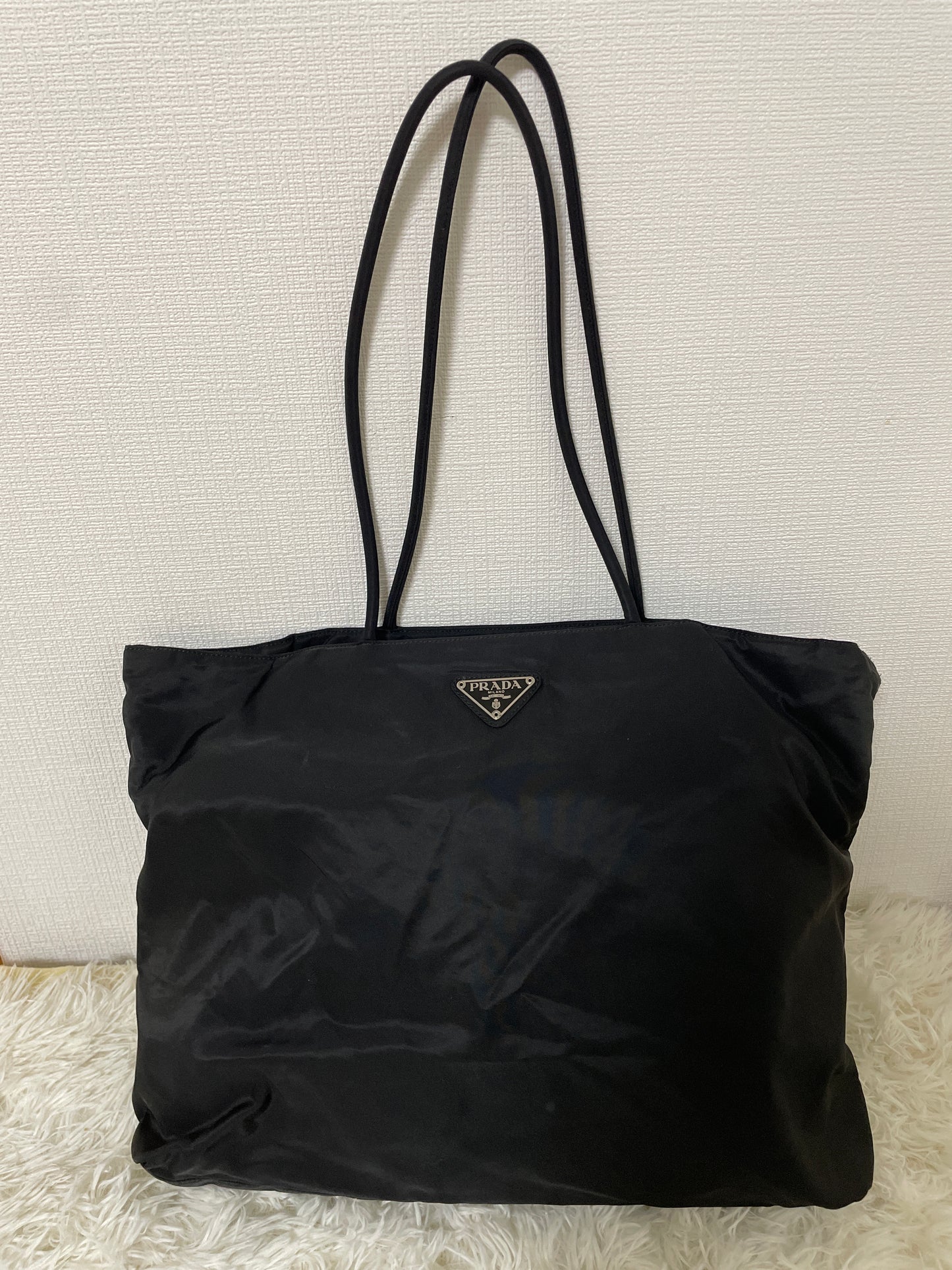 Prada Black Tote Bags A-16516