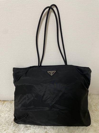 Prada Black Tote Bags A-16516