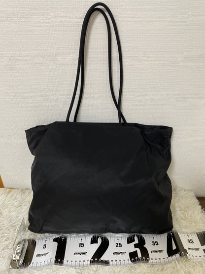 Prada Black Tote Bags A-16516