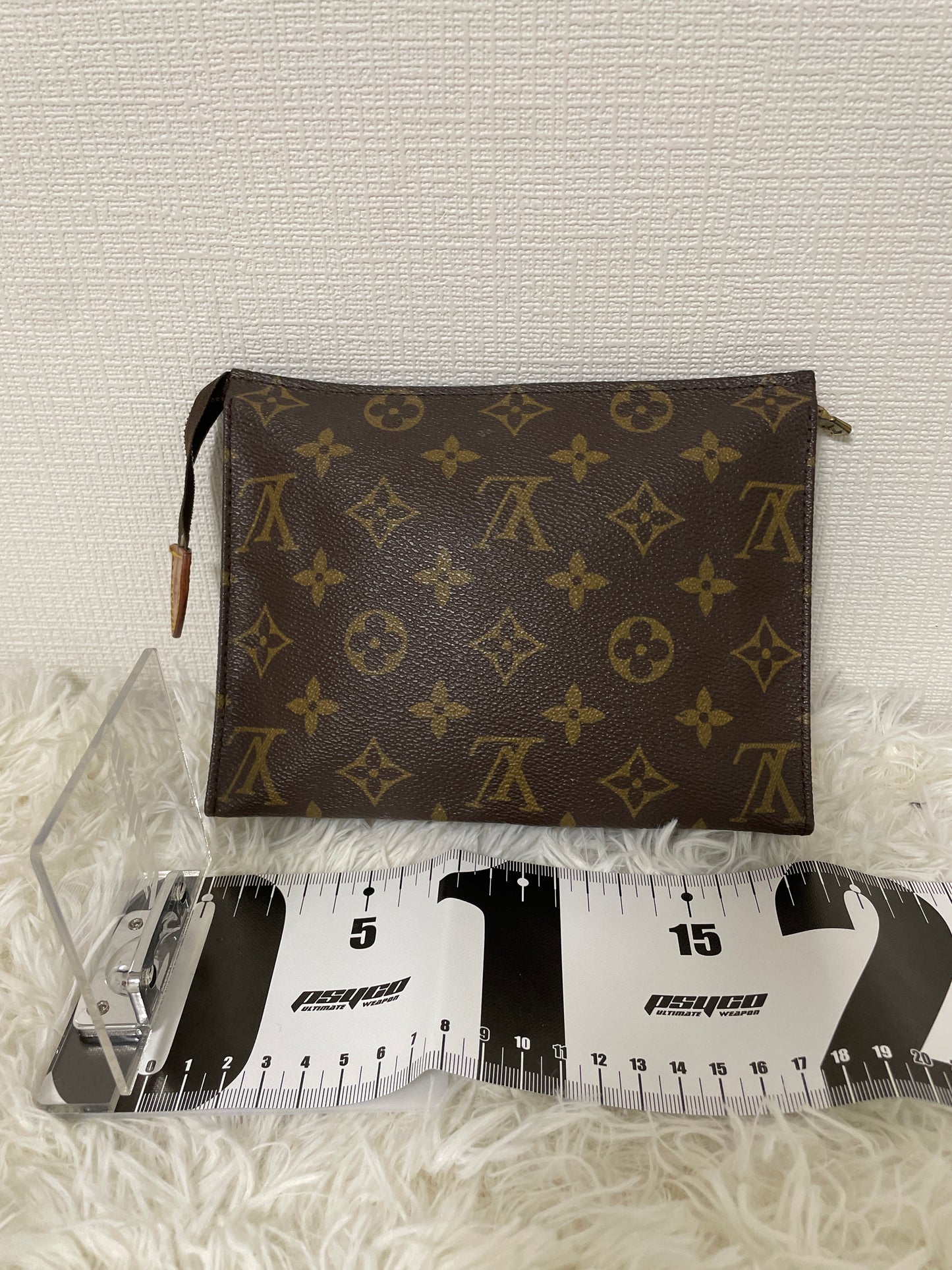 Louis Vuitton Brown Pouches A-16521